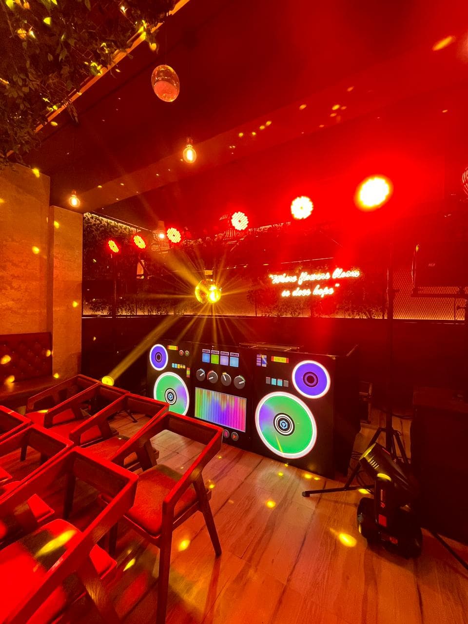 A Glamroyal event lounge with premium ambient lighting